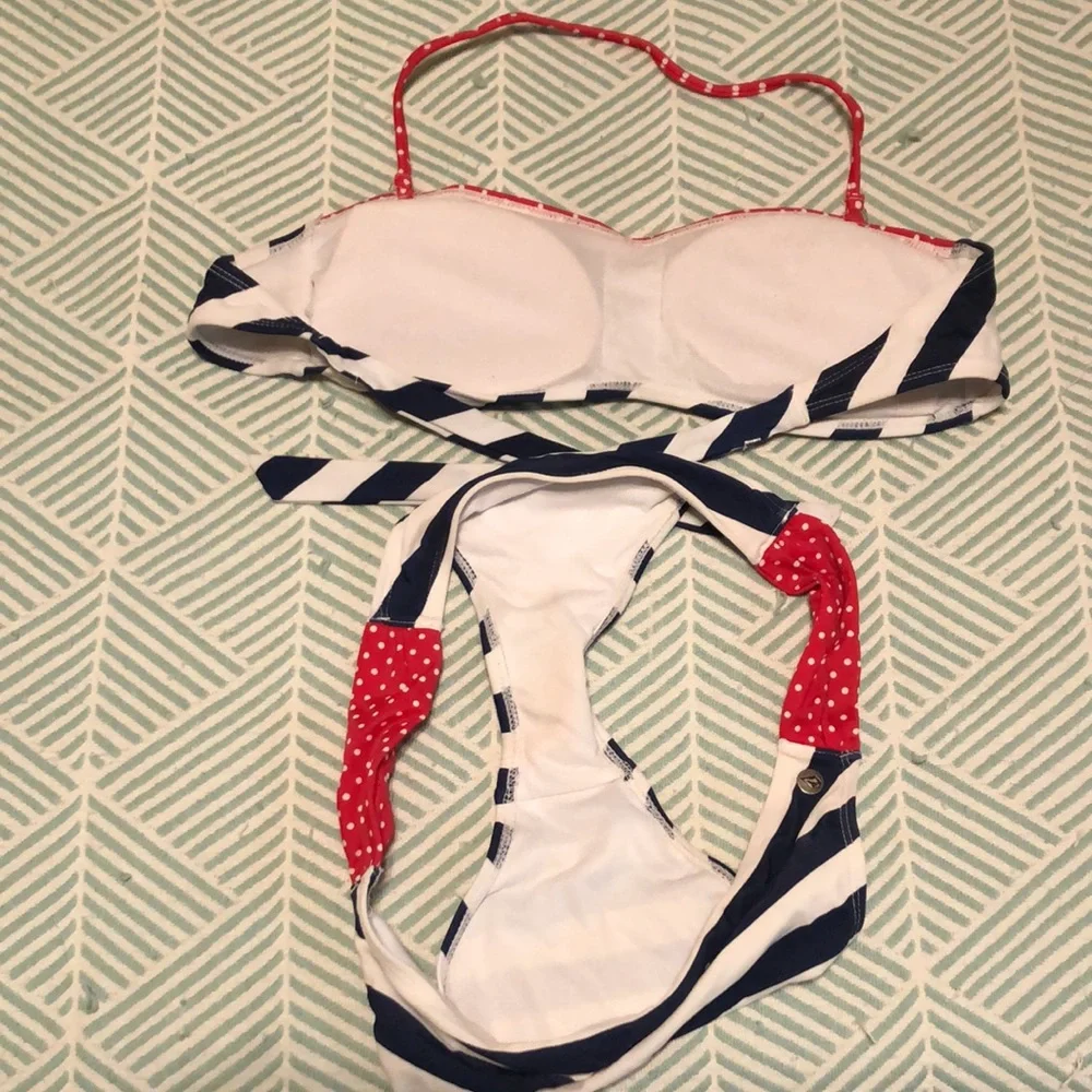 Volcom bikini - Picture 12 of 12